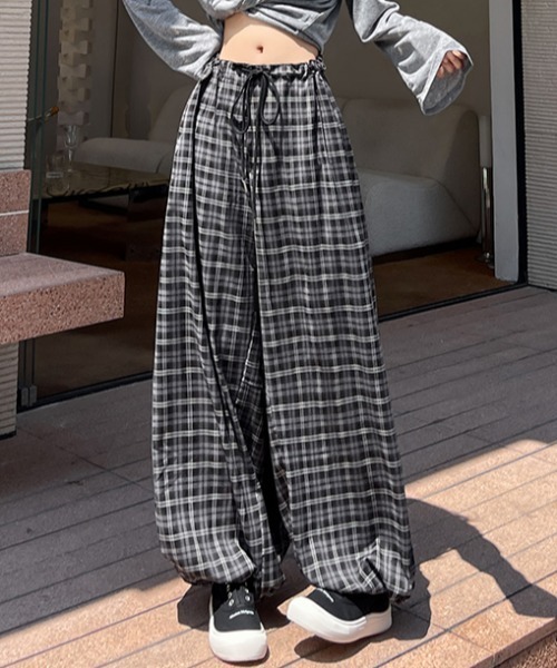 FLINEA(フリネア)の「チェック柄配色バルーンパンツ(その他パンツ・レディース・ブラウン/ブラック/イエロー・FREE)」の7枚目の写真
