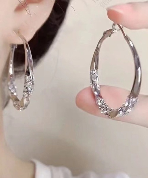 almo(アルモ)の「シルバーツイスト&ストーンフープピアス/両耳用/レディース(T3)(ピアス(両耳用)・レディース・シルバー・FREE)」の1枚目の写真