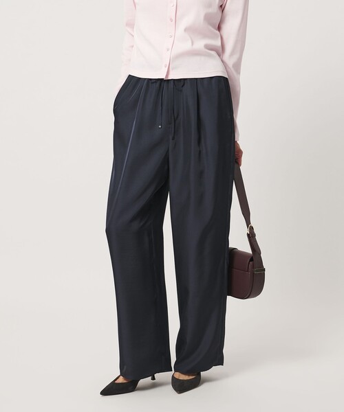 UNITED ARROWS(ユナイテッドアローズ)の「シルクライク イージーパンツ ‐ウォッシャブル‐(その他パンツ・レディース・その他1/ネイビー・36/38)」の2枚目の写真