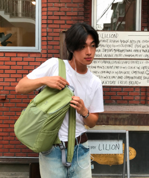 RAWROW（ロウロウ）の「コーデュラエアバックパック [3色]（バックパック/リュック・レディース・ブラック/グレー/ライム・FREE）」の7枚目の写真