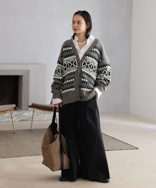 JOURNAL STANDARD(ジャーナルスタンダード)の「HERITAGE ジャガードVネックカーディガン(カーディガン/ボレロ・レディース・チャコールグレー/ブラック・FREE)」の3枚目の写真