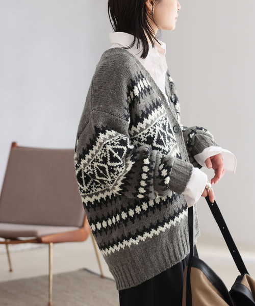 JOURNAL STANDARD(ジャーナルスタンダード)の「HERITAGE ジャガードVネックカーディガン(カーディガン/ボレロ・レディース・チャコールグレー/ブラック・FREE)」の7枚目の写真