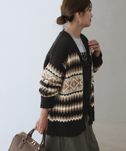 JOURNAL STANDARD(ジャーナルスタンダード)の「HERITAGE ジャガードVネックカーディガン(カーディガン/ボレロ・レディース・チャコールグレー/ブラック・FREE)」の13枚目の写真