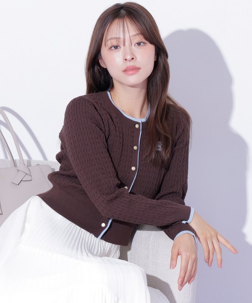 JILL by JILL STUART(ジルバイジルスチュアート)の「ミニケーブルカーディガン(ニット/セーター・レディース・ブラウン/レッド/ホワイト/ネイビー・FREE)」の16枚目の写真