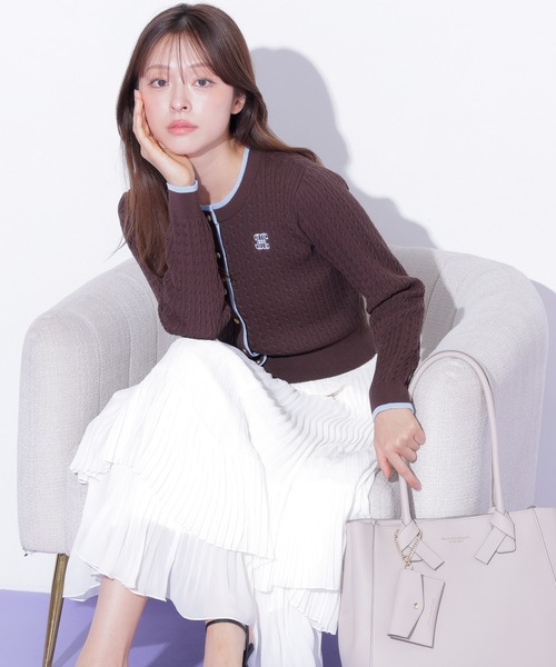 JILL by JILL STUART(ジルバイジルスチュアート)の「ミニケーブルカーディガン(ニット/セーター・レディース・ブラウン/レッド/ホワイト/ネイビー・FREE)」の18枚目の写真