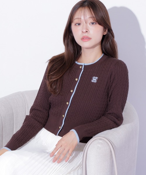 JILL by JILL STUART(ジルバイジルスチュアート)の「ミニケーブルカーディガン(ニット/セーター・レディース・ブラウン/レッド/ホワイト/ネイビー・FREE)」の15枚目の写真