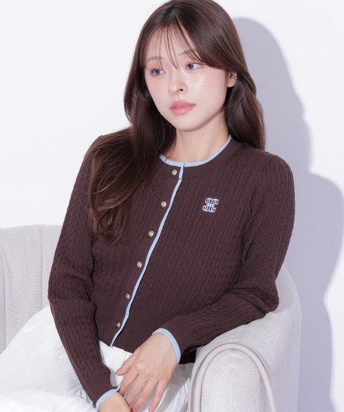 JILL by JILL STUART(ジルバイジルスチュアート)の「ミニケーブルカーディガン(ニット/セーター・レディース・ブラウン/レッド/ホワイト/ネイビー・FREE)」の14枚目の写真