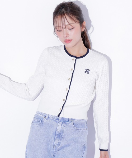 JILL by JILL STUART(ジルバイジルスチュアート)の「ミニケーブルカーディガン(ニット/セーター・レディース・ブラウン/レッド/ホワイト/ネイビー・FREE)」の7枚目の写真