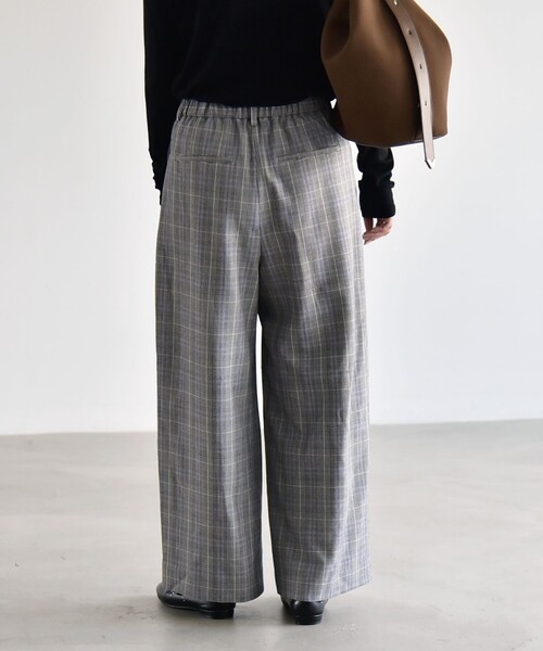 quaranciel(カランシエル)の「quaranciel:〈洗濯機可能〉2タック 起毛 ワイド パンツ(その他パンツ・レディース・チャコールグレー/ライトグレー/ブラック/グレー・40/38)」の7枚目の写真