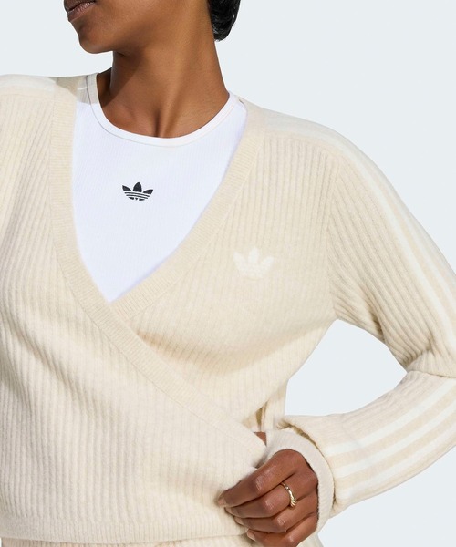 adidas（アディダス）の「adidas/アディダス ORI  KNIT CARDIGAN ニットカーディガン Vネック ニット カシュクール ライン サムホール ショート丈 クロップド丈 レディース 2026年 秋 秋服 冬 冬服（ニット/セーター・レディース・ブラック/ブルー/ベージュ・XS/S/M/L）」の14枚目の写真