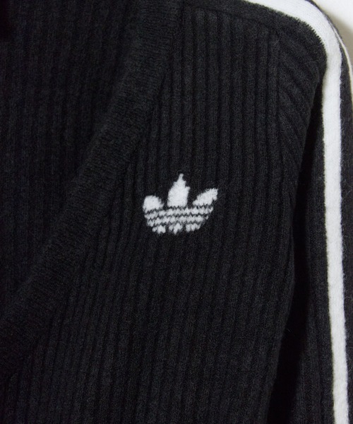 adidas（アディダス）の「adidas/アディダス ORI  KNIT CARDIGAN ニットカーディガン Vネック ニット カシュクール ライン サムホール ショート丈 クロップド丈 レディース 2026年 秋 秋服 冬 冬服（ニット/セーター・レディース・ブラック/ブルー/ベージュ・XS/S/M/L）」の4枚目の写真