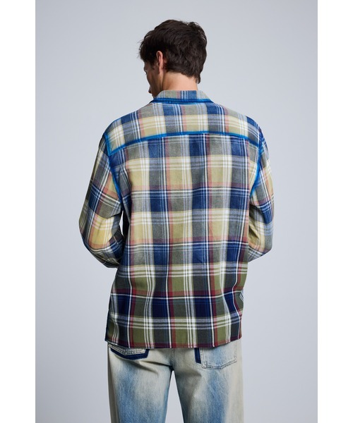 Desigual(デシグアル)の「グラデーションチェック ロングスリーブシャツ|Desigual 2026秋冬新作(シャツ/ブラウス・メンズ・グリーン・S/L)」の3枚目の写真
