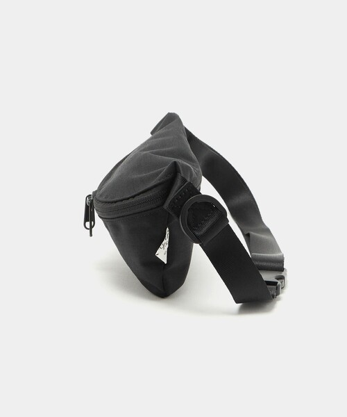 green label relaxing(グリーンレーベルリラクシング)の「<Found Pocket> CITY TRANSIT HIPSACK ショルダーバッグ(ショルダーバッグ・メンズ・ブラック・FREE)」の7枚目の写真