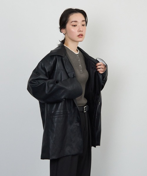 STELLA FISH(ステラフィッシュ)の「ヘンリーネックニットトップス(ニット/セーター・レディース・ブラウン/チャコールグレー/レッド・FREE)」の20枚目の写真