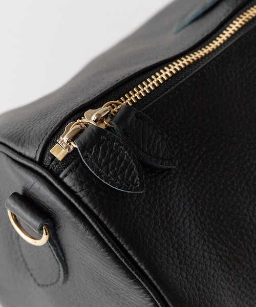 YOUNG&OLSEN The DRYGOODS STORE（ヤングアンドオルセン）の「YOUNG & OLSEN/ヤングアンドオルセン EMBOSSED LEATHER D BOSTON M ボストンバッグ 秋 秋服 2026年秋冬（ボストンバッグ・レディース・ブラック・FREE）」の10枚目の写真