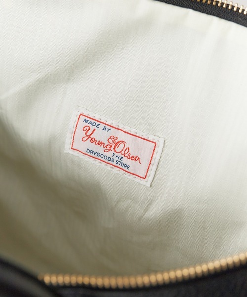 YOUNG&OLSEN The DRYGOODS STORE（ヤングアンドオルセン）の「YOUNG & OLSEN/ヤングアンドオルセン EMBOSSED LEATHER D BOSTON M ボストンバッグ 秋 秋服 2026年秋冬（ボストンバッグ・レディース・ブラック・FREE）」の6枚目の写真