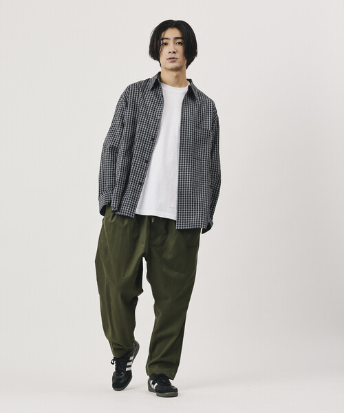 FREAK'S STORE(フリークスストア)の「限定展開 コットンツイル テーパード パンツ(その他パンツ・メンズ・ベージュ/インディゴブルー/ブラック・SMALL)」の17枚目の写真