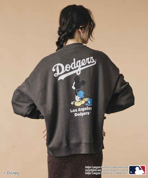 FREAK'S STORE(フリークスストア)の「限定展開 Mickey×Dodgers 別注 ビックシルエット クルーネック スウェット(スウェット・メンズ・ネイビー/チャコールグレー/グレー・MEDIUM/LARGE/SMALL)」の1枚目の写真