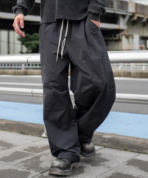 WEGO(ウィゴー)の「WEGO/【26年秋冬新作】テクニカルバルーンパンツ(チノパンツ・メンズ・ブラック/グレー・MEDIUM/LARGE)」の1枚目の写真