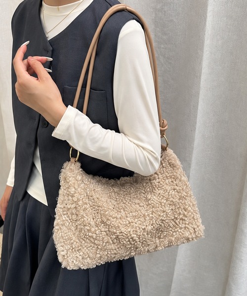 ammy.（エイミードット）の「【 ammy. / エイミードット 】 カーリー ボリューム ショルダーバッグ（ショルダーバッグ・レディース・ブラック/ブラウン/ベージュ・FREE）」の9枚目の写真