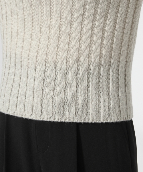 HARE（ハレ）の「ロングソデVニット(HARE)（ニット/セーター・レディース・ブラック/レッド/オフホワイト・FREE）」の9枚目の写真