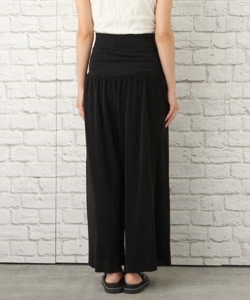 LEPSIM（レプシィム）の「マタニティ/アコーディオンプリーツパンツ　760770（マタニティウェア/グッズ・レディース・ブラック/ライトベージュ/グレイッシュベージュ・FREE）」の5枚目の写真