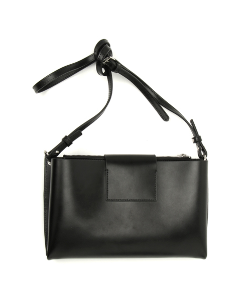 YAHKI（ヤーキ）の「YAHKI（ヤーキ）スクエアショルダーバッグ（ショルダーバッグ・レディース・ベージュ/ネイビー/ブラック/レッド・FREE）」の5枚目の写真