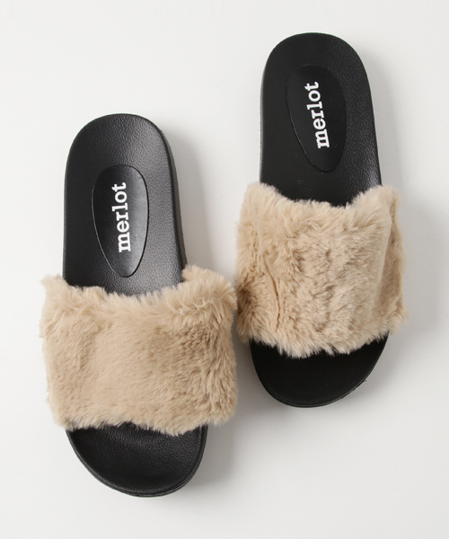 MERLOT（メルロー）の「ファーフラットサンダル040-3437S（サンダル・レディース・ベージュ/ブラック/ワイン/グレー・L/M）」の4枚目の写真