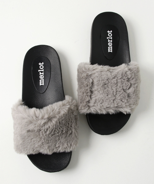 MERLOT（メルロー）の「ファーフラットサンダル040-3437S（サンダル・レディース・ベージュ/ブラック/ワイン/グレー・L/M）」の3枚目の写真