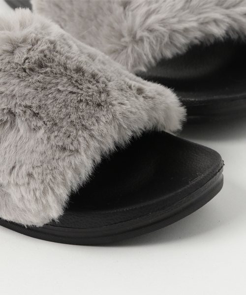 MERLOT（メルロー）の「ファーフラットサンダル040-3437S（サンダル・レディース・ベージュ/ブラック/ワイン/グレー・L/M）」の7枚目の写真