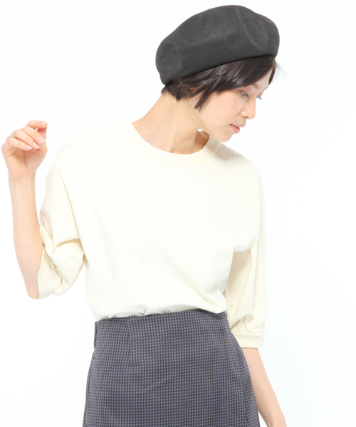LAKOLE(ラコレ)の「製品染めパフスリーブTシャツ / LAKOLE(Tシャツ/カットソー・レディース・アイボリー/セージグリーン/グレー/ブラック・MEDIUM/SMALL)」の4枚目の写真