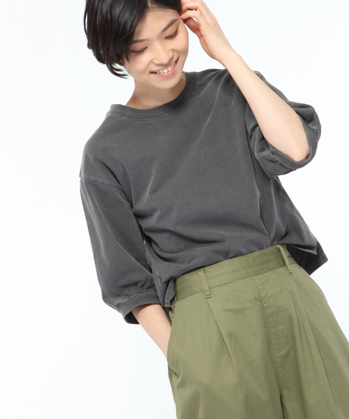 LAKOLE(ラコレ)の「製品染めパフスリーブTシャツ / LAKOLE(Tシャツ/カットソー・レディース・アイボリー/セージグリーン/グレー/ブラック・MEDIUM/SMALL)」の2枚目の写真