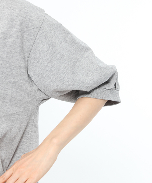 LAKOLE(ラコレ)の「製品染めパフスリーブTシャツ / LAKOLE(Tシャツ/カットソー・レディース・アイボリー/セージグリーン/グレー/ブラック・MEDIUM/SMALL)」の11枚目の写真