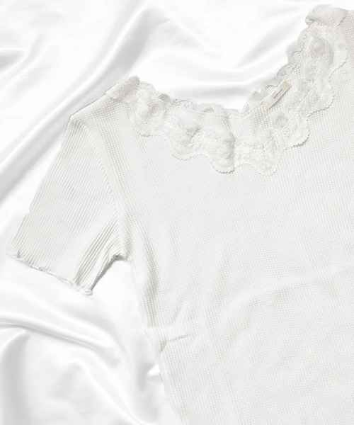 apres jour（アプレジュール）の「ワッフルレースメローT【ZOZOTOWN限定アイテム】（Tシャツ/カットソー・レディース・イエロー/オフホワイト/ブラック/サックスブルー・フリー）」の7枚目の写真