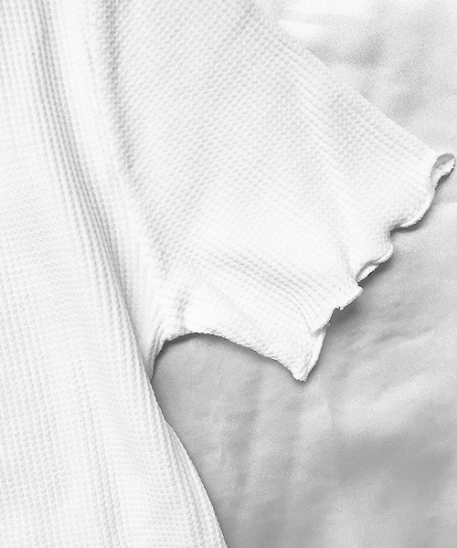 apres jour（アプレジュール）の「ワッフルレースメローT【ZOZOTOWN限定アイテム】（Tシャツ/カットソー・レディース・イエロー/オフホワイト/ブラック/サックスブルー・フリー）」の8枚目の写真