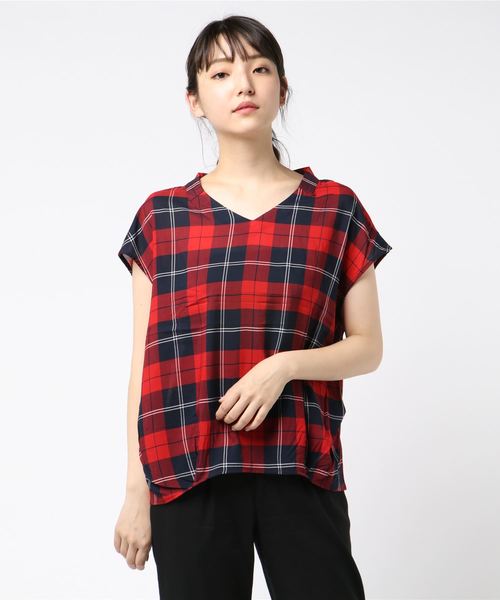 AMERICAN HOLIC（アメリカンホリック）の「・Vネックノースリーブブラウス（シャツ/ブラウス・レディース・ブラック/レッド/アイボリー/カーキ/サックスブルー/グリーン・FREE）」の6枚目の写真