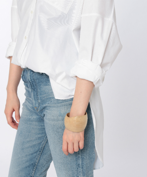 ETRE TOKYO（エトレトウキョウ）の「ウッドバングル（バングル/リストバンド・レディース・ホワイト/ダークブラウン/ブラウン・FREE）」の2枚目の写真