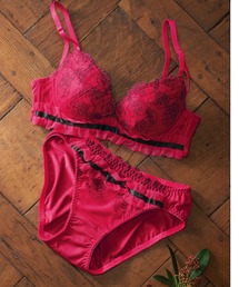 Lingerie by GeeRA�i�����W�F���[�o�C�W�[���j�́u�v�`�v���u�����V���[�c�Z�b�g�i�u��&�V���[�c�j�v