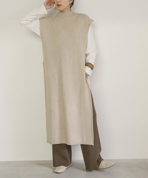 select MOCA（セレクトモカ）の「サイドスリットデザインニットベスト/プチハイネックリブサイドオープンニットロングワンピ（ベスト・レディース・ブラウン/ベージュ/ライトベージュ・FREE）」の11枚目の写真
