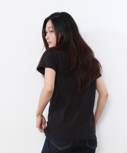 coen(コーエン)の「【コーエン別注】Disney(ディズニー)Donald 抜染プリントTシャツ(Tシャツ/カットソー・レディース・ブラック・MEDIUM/LARGE)」の2枚目の写真