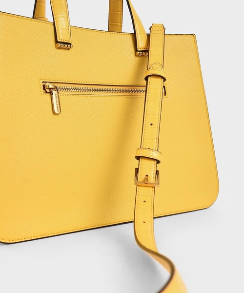 CHARLES & KEITH（チャールズ & キース）の「クロックエフェクト ダブルトップハンドルトートバッグ / Croc-Effect Double Top Handle Tote Bag（トートバッグ・レディース・ブラック/イエロー/オレンジ/ライトブラウン・L）」の21枚目の写真