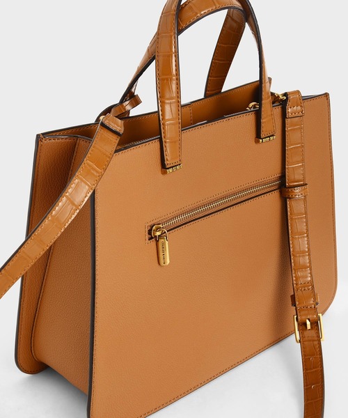 CHARLES & KEITH（チャールズ & キース）の「クロックエフェクト ダブルトップハンドルトートバッグ / Croc-Effect Double Top Handle Tote Bag（トートバッグ・レディース・ブラック/イエロー/オレンジ/ライトブラウン・L）」の15枚目の写真
