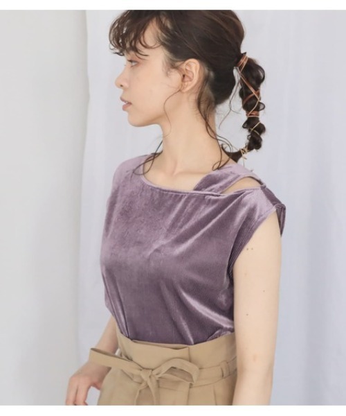 AVAN LILY(アヴァンリリィ)の「細コールベロアワンショルトップス(Tシャツ/カットソー)」|パープル