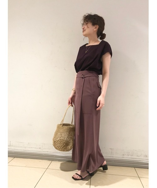 LAATO(ラート)の「SLEEK LOOSE T-SHIRTS(Tシャツ/カットソー・レディース・オフホワイト/ベージュ/パープル・FREE)」の14枚目の写真