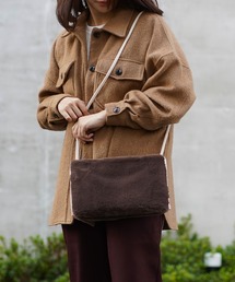 VON ボア ショルダーバッグ