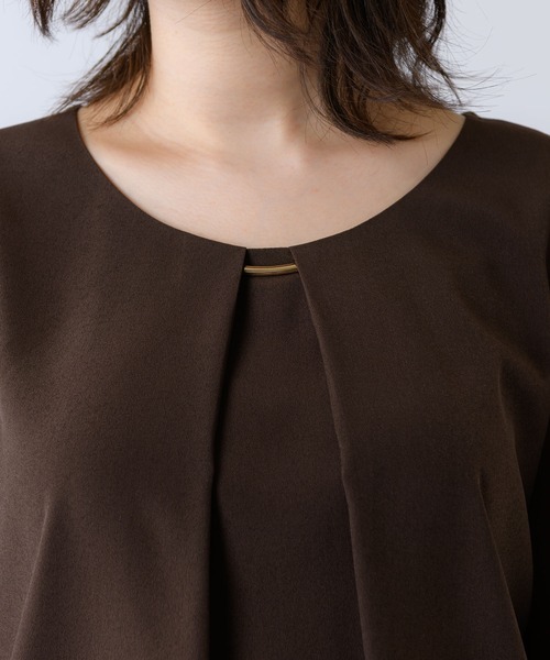 Rewde（ルゥデ）の「胸元ﾊﾞｰ付袖ｼﾌｫﾝﾌﾞﾗｳｽ（0R13-8200313）（シャツ/ブラウス）」 - WEAR