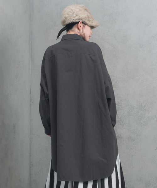 manana suerte（マニャーナスエルテ）の「manana オーバールーズロングシャツ（シャツ/ブラウス・レディース・ブラック/グレー/グリーン・FREE）」の9枚目の写真