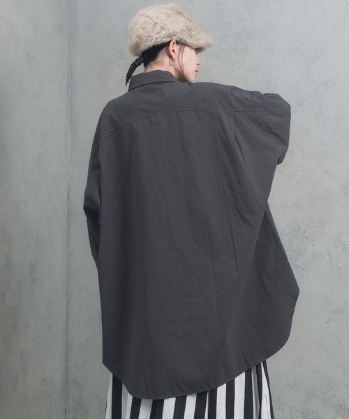 manana suerte（マニャーナスエルテ）の「manana オーバールーズロングシャツ（シャツ/ブラウス・レディース・ブラック/グレー/グリーン・FREE）」の10枚目の写真