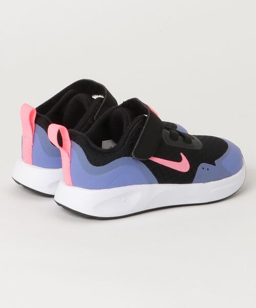 NIKE（ナイキ）の「NIKE/ナイキ ウェアオールデイ  軽量 ゴムひもCJ3818 009（スニーカー・キッズ・ブラック×パープル・13.0cm/16.0cm/15.0cm/14.0cm）」の2枚目の写真