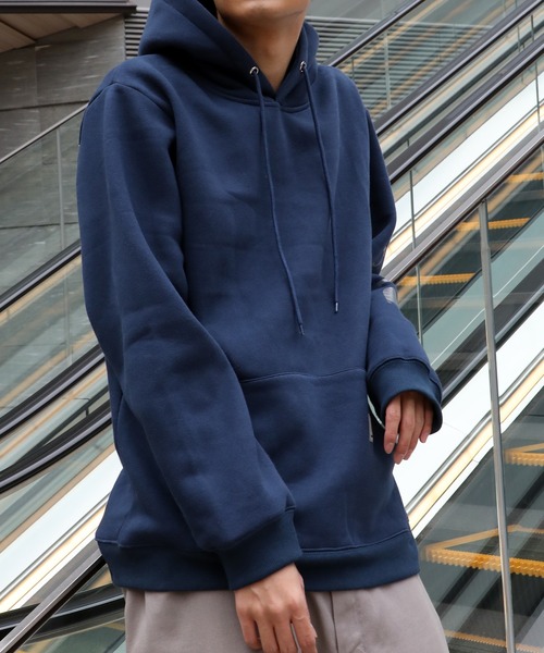 【Carhartt】ビッグシルエットパーカー